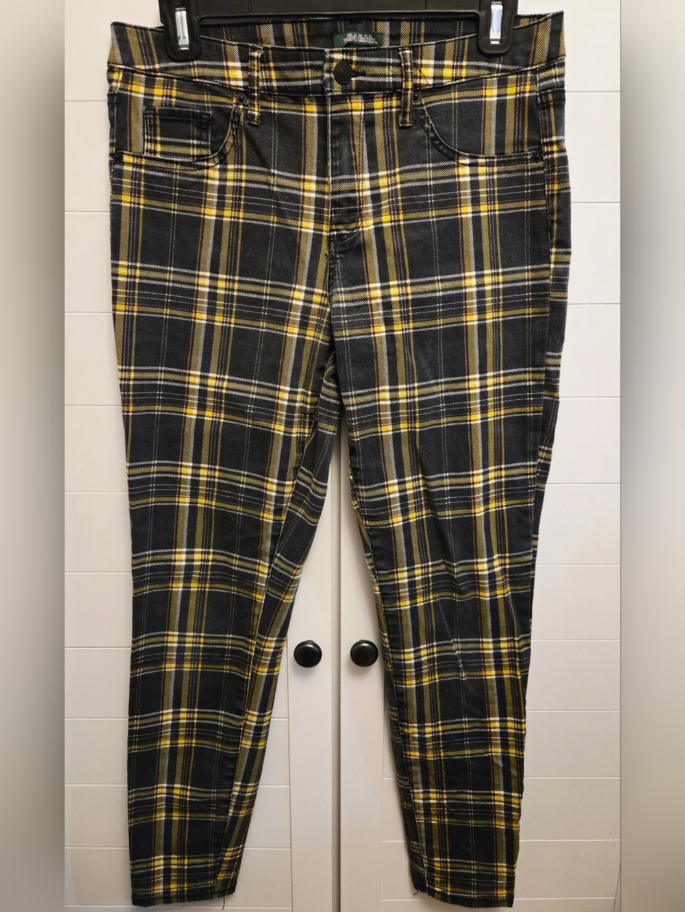 Wild Fable Mid Rise Plaid Pants Size 6 Black Yellow Skinny Denim Chinos